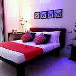 Malu' 4*